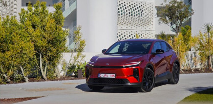 À 39 600 €, le C-HR + est-il enfin le premier bon véhicule électrique de Toyota ?