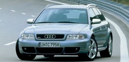 Sous la fonctionnalité, la folie : le break Audi RS4 B5 peut encore vous mettre le feu !