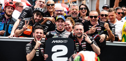 GP du Brésil de MotoGP - La réaction de Marco Bezzecchi à l'arrivée de la course : « Elle est fantastique cette machine »