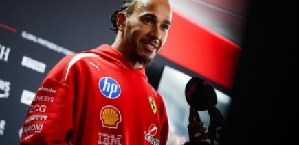 Hamilton détaille 'l'énorme différence' qui l'a remis en selle en 2026