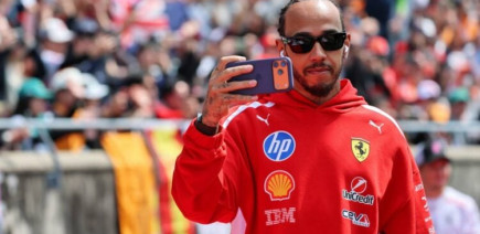 Lewis Hamilton pessimiste : les pilotes exclus des décisions clés sur les moteurs F1