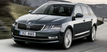 Un propriétaire de Skoda transforme un parking banal en défi obsessionnel sur 108 places