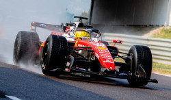 Hamilton a roulé seul avec Ferrari sur la piste humide de Fiorano