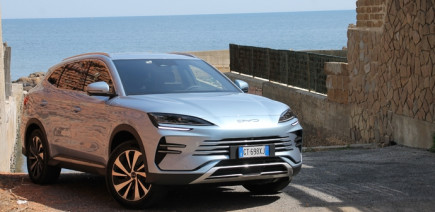 Les exportations de voitures chinoises électrifiées ont plus que doublé en mars. Est-ce réellement lié à la guerre en Iran ?