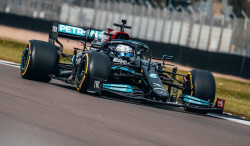 Doriane Pin boucle 74 tours en F1 lors dun premier test "irréel"