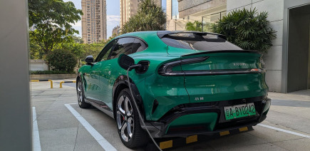 La Chine fonce vers le 100 % électrique, au risque d’une surchauffe de son industrie automobile