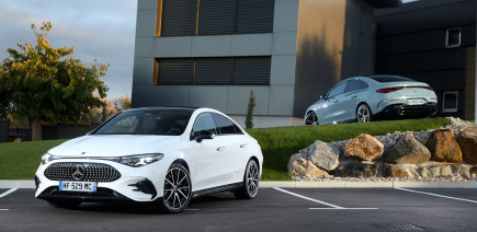 Mercedes CLA 200 vs CLA 250+ : quelle version de la berline allemande choisir ?