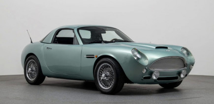 Cette Mazda MX-5 se prend pour une Aston Martin de collection