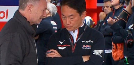 Christian Horner dans le paddock de Jerez : l'avenir plutôt sur deux roues que sur quatre ?