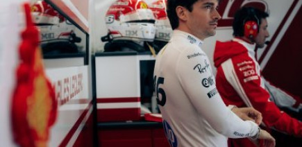 Ferrari se réjouit du 'retour en piste' avec des évolutions après un mois de pause