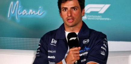 Très critique sur le règlement F1, Sainz change de ton