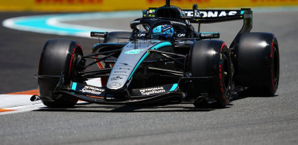 Russell "assez surpris" par McLaren et Ferrari : "Ils ont été plus rapides"