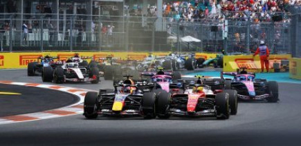 Verstappen fustige Hamilton : 'on a perdu du temps pour rien'