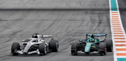Réduit à de la figuration, Fernando Alonso s'amuse malgré le niveau d'Aston Martin