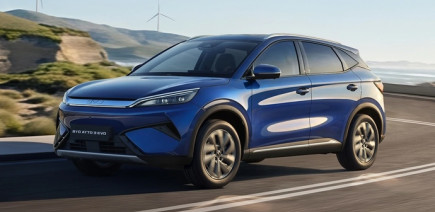 Déjà remplacé en Chine alors qu’il arrive en Europe : on découvre le BYD Atto3 Evo, un SUV électrique surpuissant qui a trop attendu ?