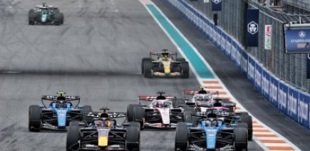 Hill pense que Verstappen 'ne peut pas se plaindre' du pilotage agressif des autres