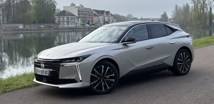 DS Numéro 4 E-Tense : notre essai complet de la compacte électrique chic