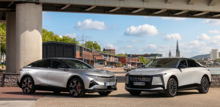 Alpine A390 vs DS N°8 : le sursaut d'orgueil du haut de gamme Français