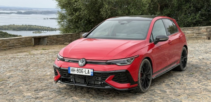 J’ai sous-estimé la Volkswagen Golf GTI 50, hélas accablée par le malus écologique français