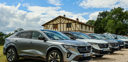 600 km en Renault Rafale, Austral, et Espace E-Tech : quel SUV hybride au Losange choisir ?