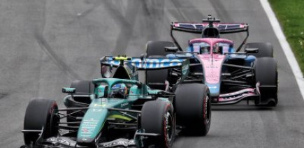 Alonso et ses douleurs dans l'AMR26 : un système pour le soulager mais une conception à revoir