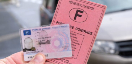 Le permis coûte toujours plus cher : la solution que de plus en plus de candidats adoptent