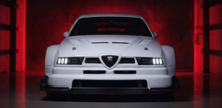 55-SGT, la fausse vieille Alfa Romeo qui va faire frissonner les puristes