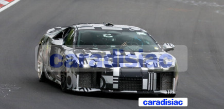 La nouvelle supercar des Anneaux, l’Audi Nuvolari, participe à des essais privés sur le circuit mythique du Nürburgring.