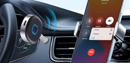 Votre voiture n’a pas le Bluetooth ? Ce récepteur à moins de 20 euros et best-seller Amazon change tout