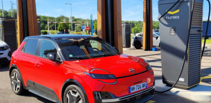 Petit-déjeuner à Bordeaux, dîner à Strasbourg : 1 000 km en Nissan Micra électrique sans planification