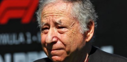 Présent à Barcelone, Jean Todt se dresse contre le pessimisme ambiant en F1