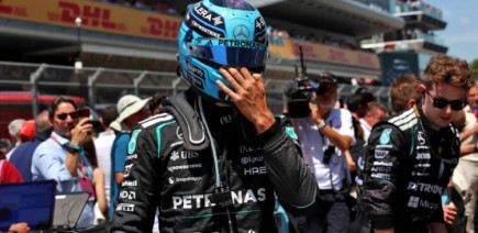 George Russell remet en question la stratégie Mercedes après la victoire de Lewis Hamilton
