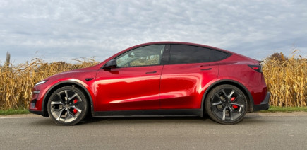 Tesla serait-il fâché avec les chiffres pour démontrer les bien-fondés de sa conduite autonome ?