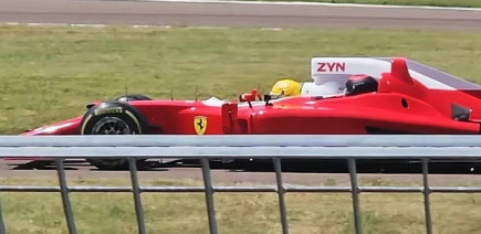 Vous devrez être l'un des meilleurs clients de Ferrari pour que Lewis Hamilton vous fasse peur dans une vraie Formule 1