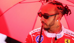 Hamilton explique la blessure au cou qui a affecté sa saison 2025