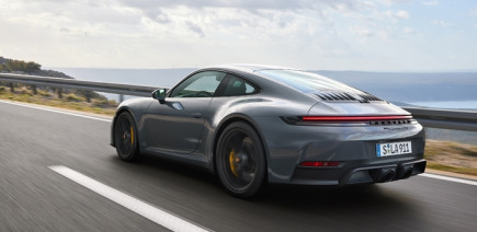 La Porsche 911 serait la voiture la moins décevante du marché (en tout cas au début)