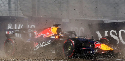 Crash de Verstappen : l'absence de double drapeau jaune pose question, la FIA s'explique