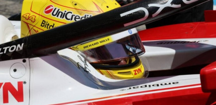 Lewis Hamilton fixe le cap chez Ferrari : "Tous les moyens doivent être mobilisés" pour battre Mercedes