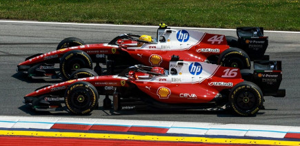 Hamilton redescend sur terre en Autriche après Barcelone