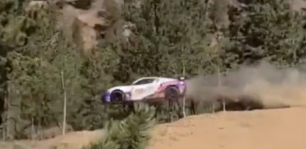 "J'ai été déconcentré par les lumières" - La sortie de Bruce Jouanny à Pikes Peak a fait peur à tout le monde