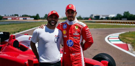 Grâce à Ferrari, Lewis Hamilton a pu embarquer son frère pour lui faire ressentir ce qu’est vraiment une Formule 1