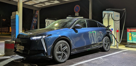 Fiabilité voiture électrique : pourquoi Peugeot, Citroën, DS et Opel décrochent