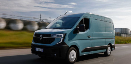 Batterie inédite, prise 3 500 W, V2G… Le Renault Master électrique évolue en profondeur