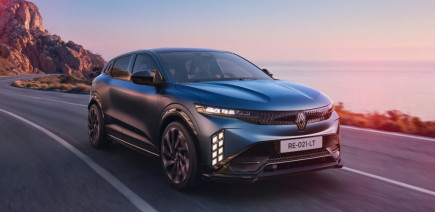 Renault Megane restylée (2026) : prix à partir de 37 500 €, la berline compacte électrique devient un peu plus compétitive