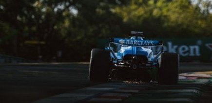 A quelle heure sera donné le départ de la course ce dimanche?