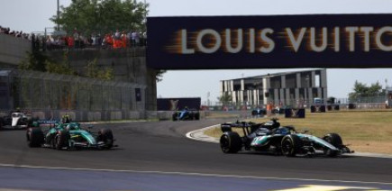 Russell encore victime de sa Mercedes, Wolff dénonce une série noire