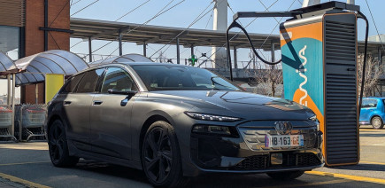 Pourquoi la baisse du prix des batteries ne se voit-elle pas davantage sur les voitures électriques ?