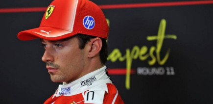 Charles Leclerc ne comprend plus Ferrari : "Nous sommes performants là où nous devrions souffrir"