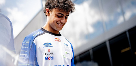 Lindblad ne ressent pas (encore) la pression du giron Red Bull
