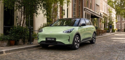 10 000 euros et 100 km d’autonomie en moins que ses concurrentes : la nouvelle Geely E2 peut-elle séduire ?